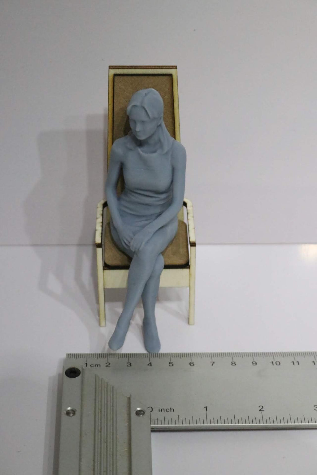 1/12 Scale Dollhouse Tall Armchair Kit