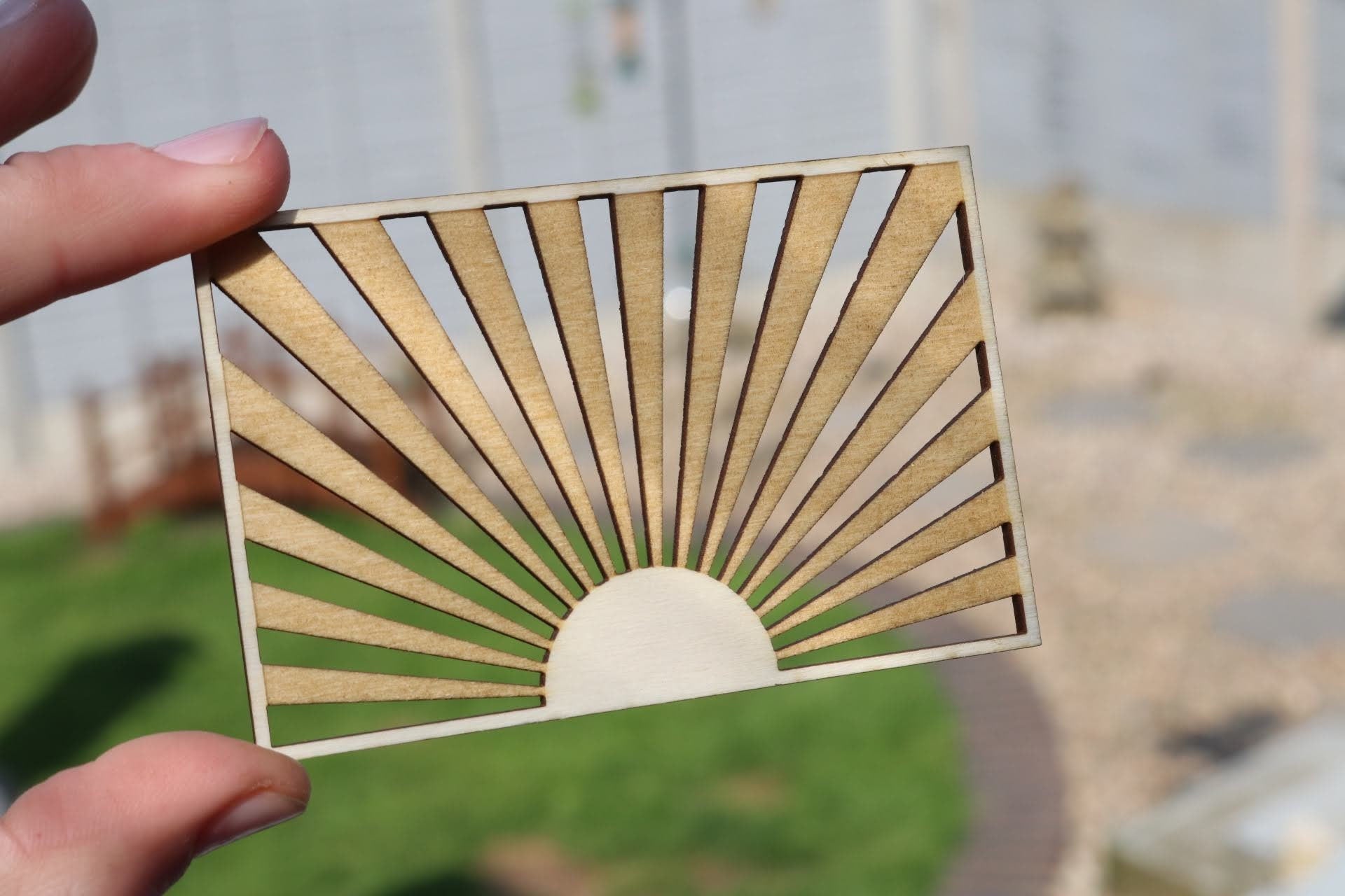 1/12 Dollhouse Sunburst Screen Panels: Miniature Garden Decor (Pack of Two)