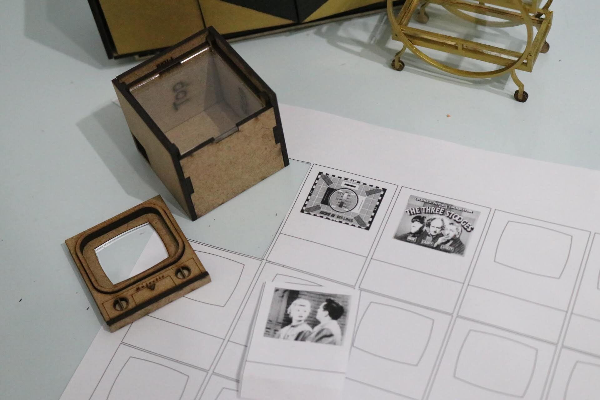 1/12 Scale 1950s TV Kit: Dollhouse Miniature Television