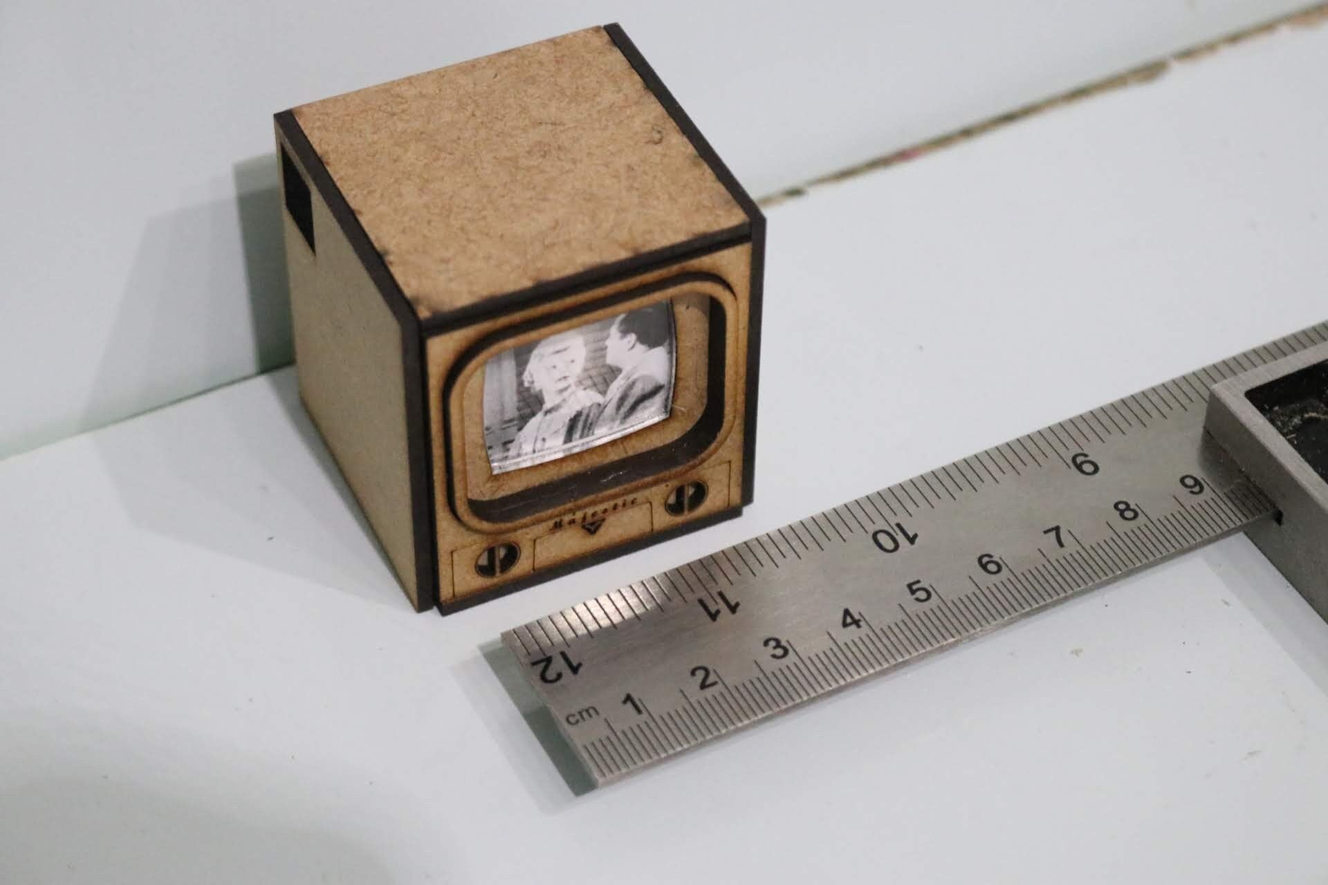 1/12 Scale 1950s TV Kit: Dollhouse Miniature Television