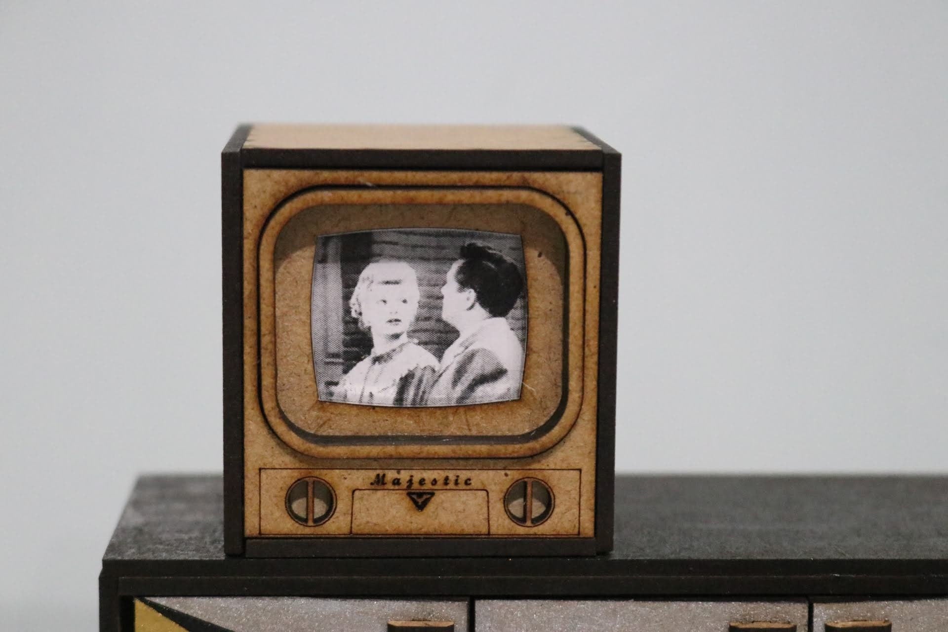 1/12 Scale 1950s TV Kit: Dollhouse Miniature Television