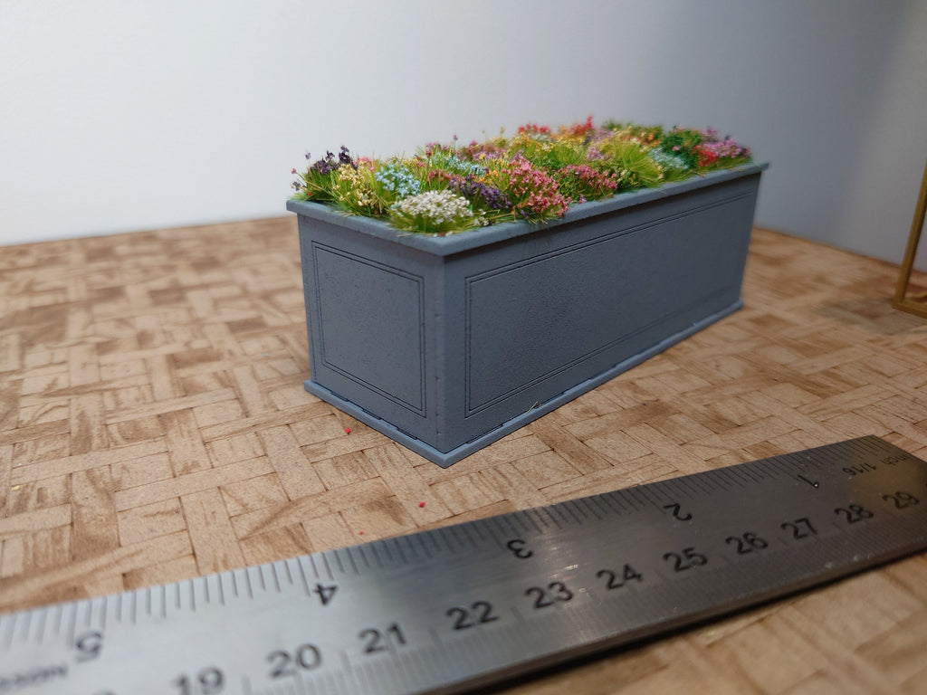 1/12 Scale Dollhouse Outdoor Planter Kit
