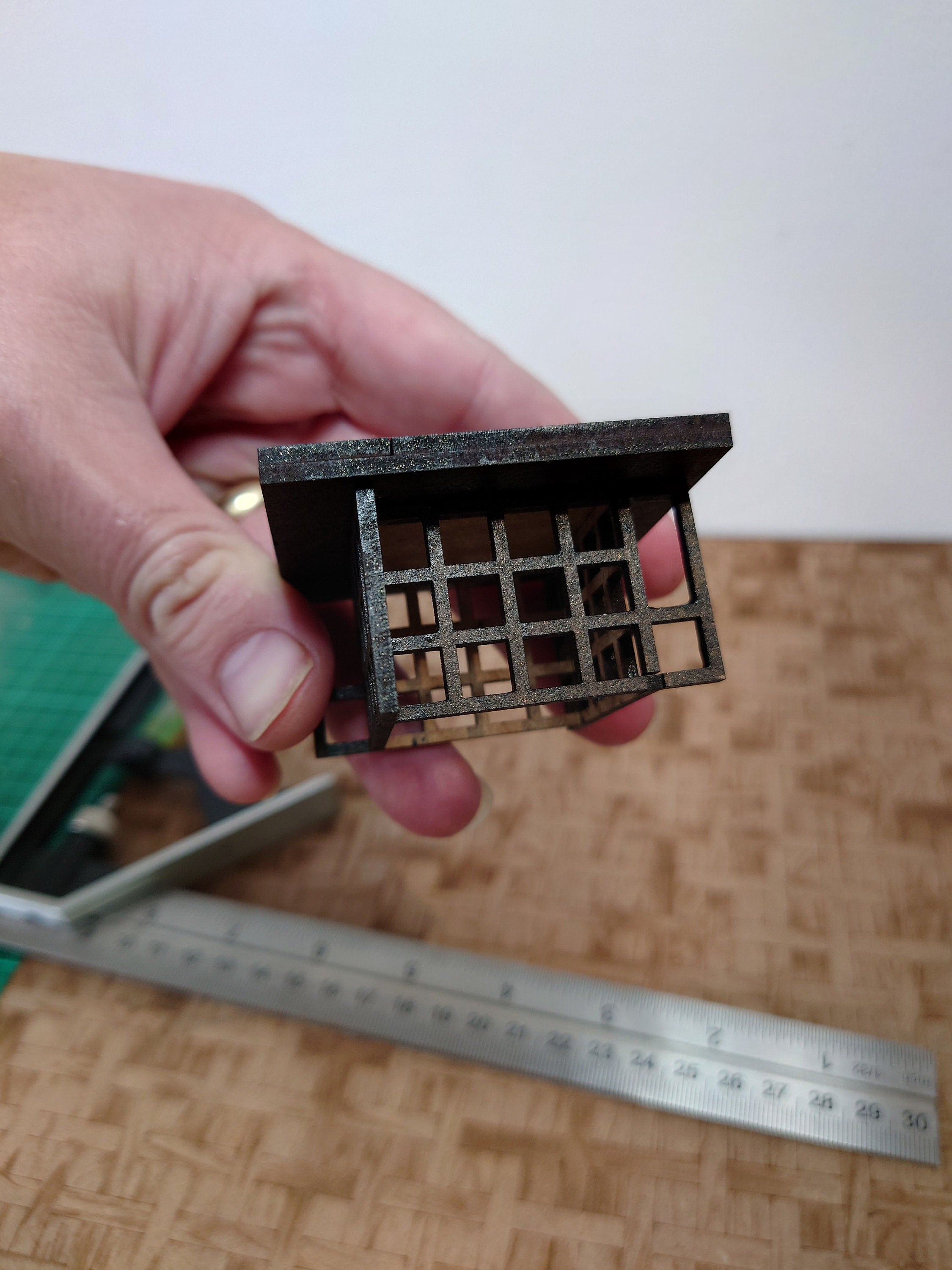 1:16 Scale Art Nouveau Dollhouse Coffee Table Kit – Mirrored Centrepiece